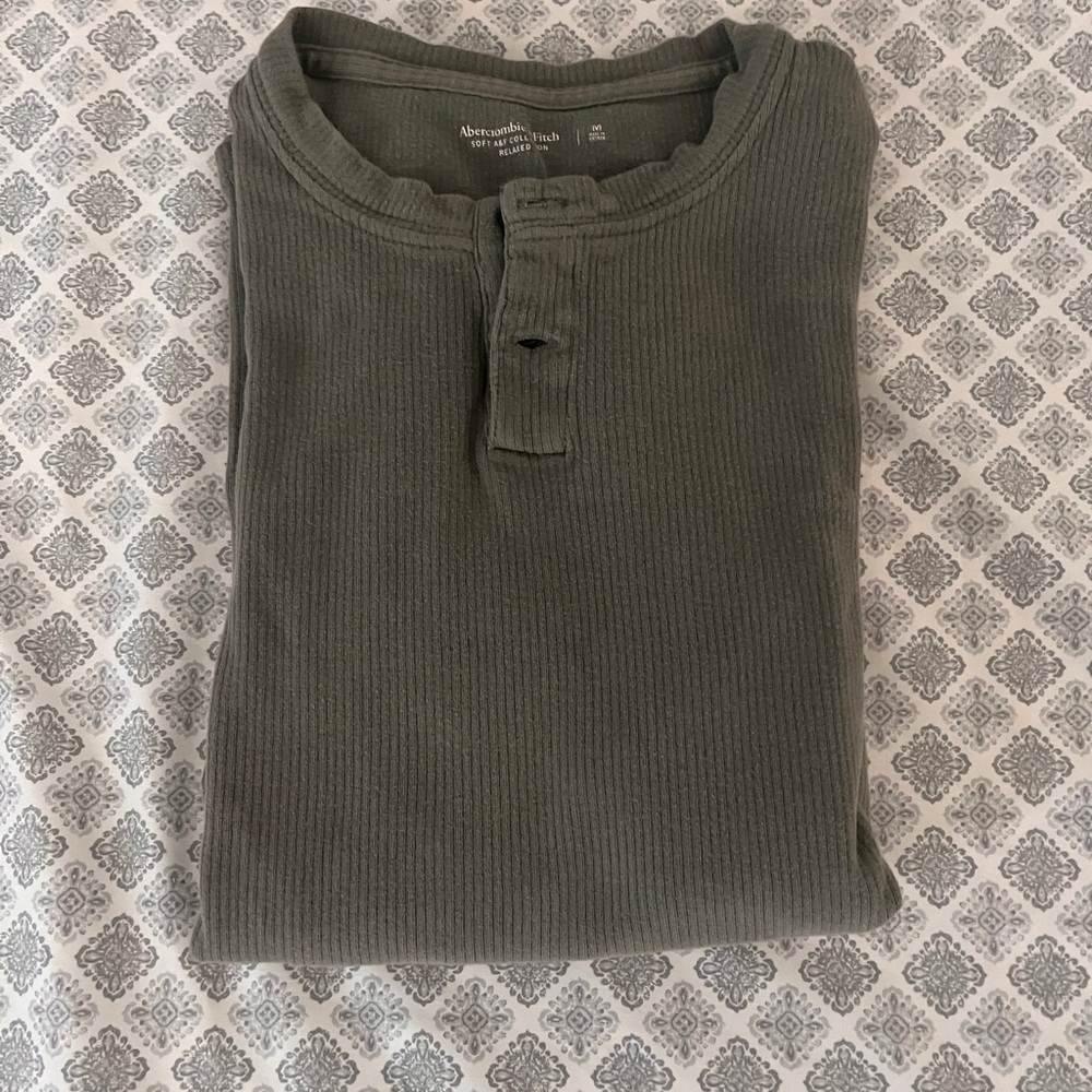 Abercrombie & Fitch Gray Henley Top Medium